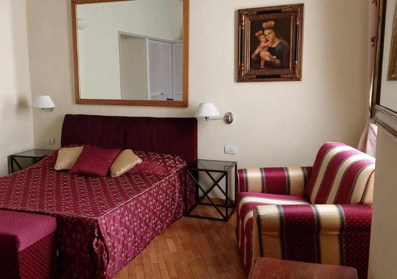 Tornabuoni La Petite Suite Флоренция Екстериор снимка