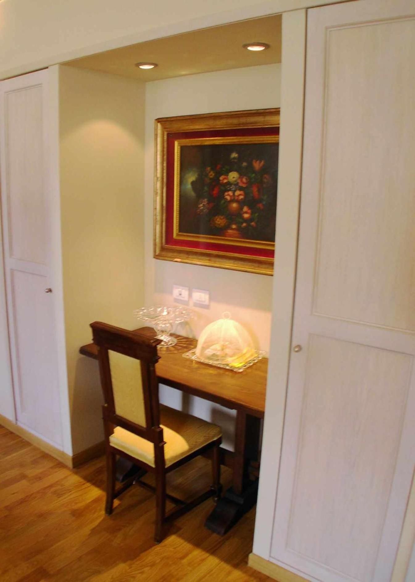 Tornabuoni La Petite Suite Флоренция Стая снимка